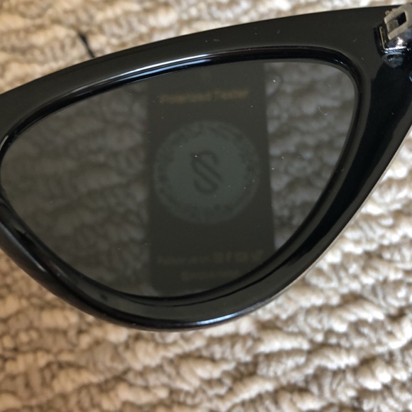 Retro Cat Eye Sunglasses - Picture 8 of 9